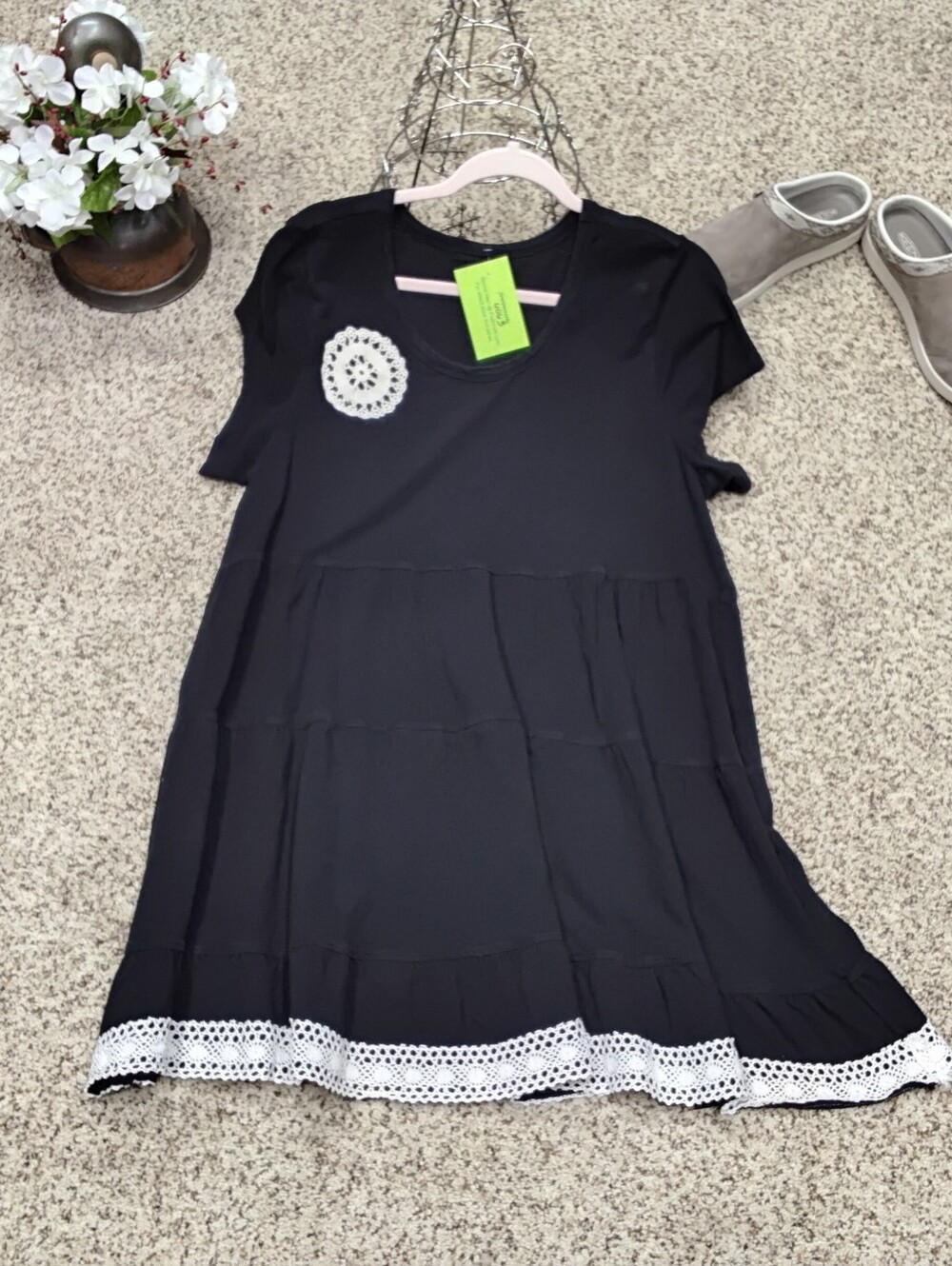 4063 Size XL Time & Tru Black Tiered Dress with Cream Lace Trim